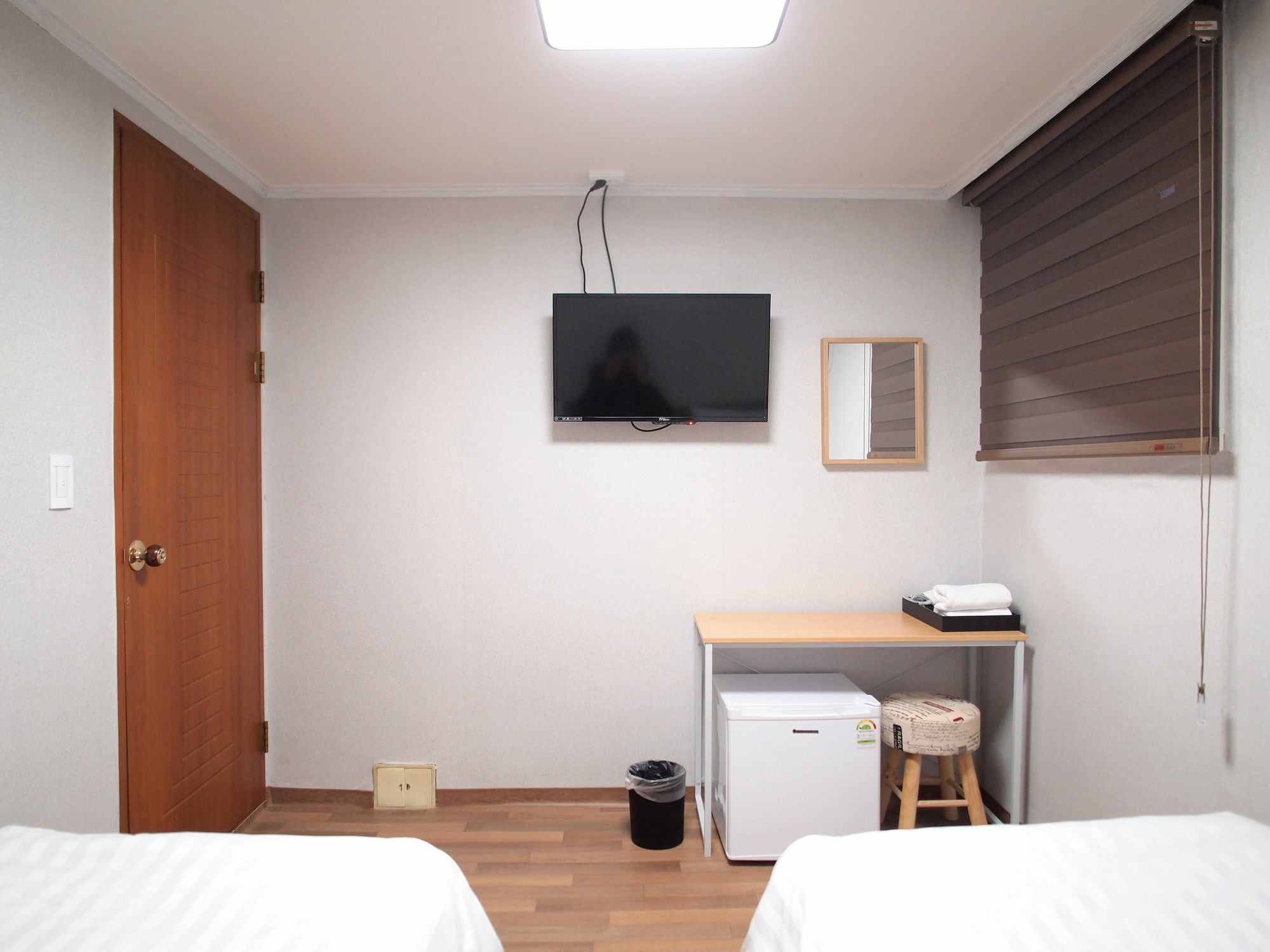 Hostel Gaon Sinchon Seoul Exterior photo
